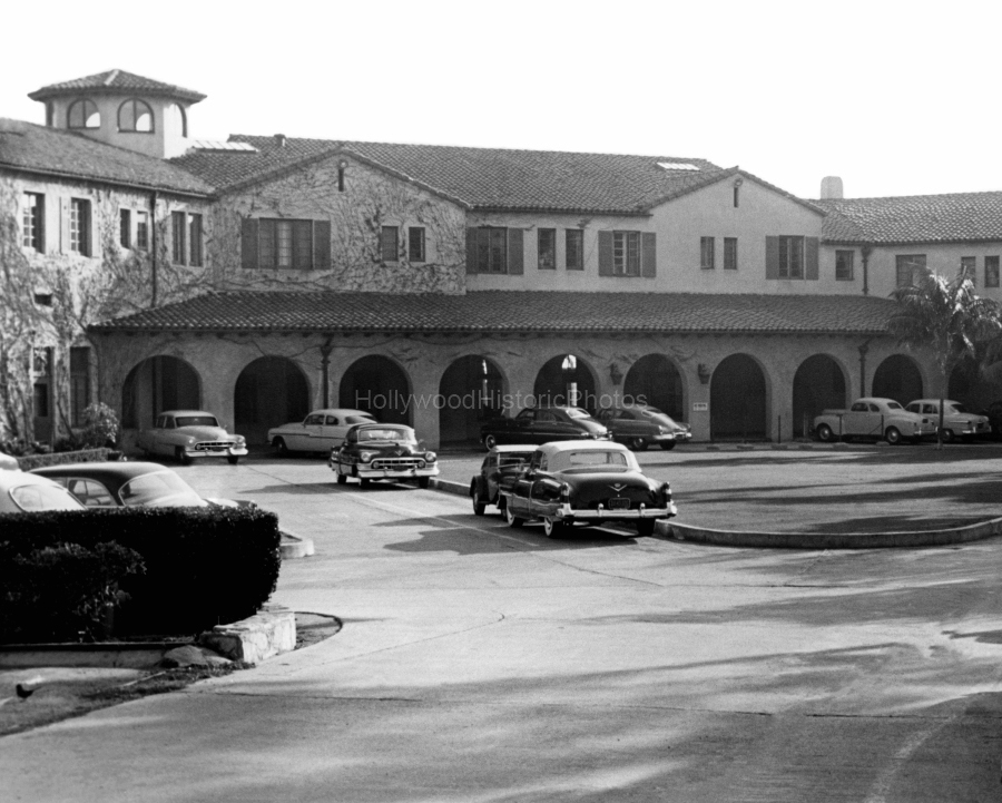 Riviera Country Club 1951 Capri Drive wm.jpg